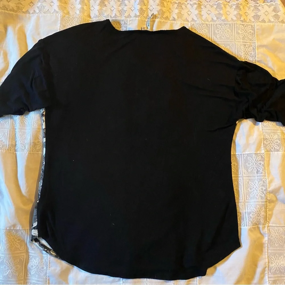 Belah & Codey Women’s Top. Black and Gray “Never Forget who you are”. SZ XL - Picture 5 of 5